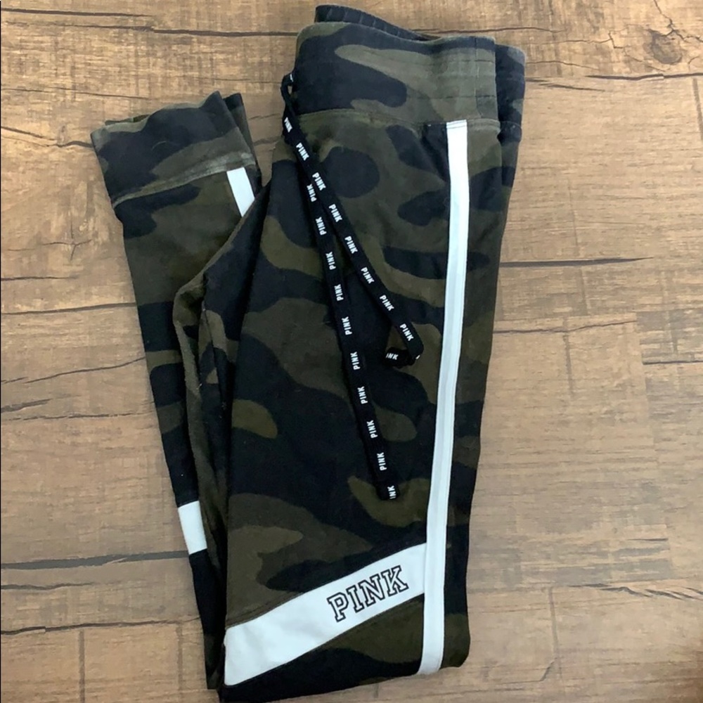 Army yoga pants
